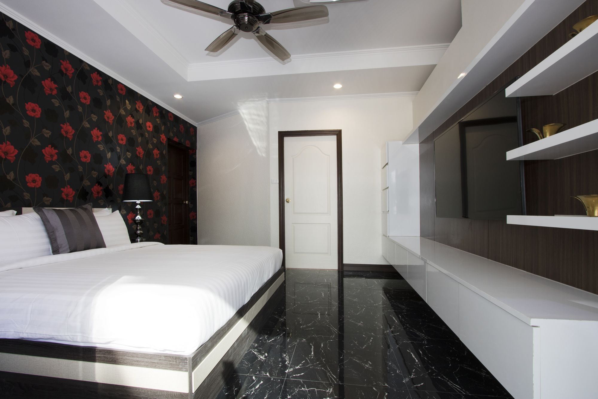 Grand Siam Villa *